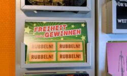 Suchtprävention sichtbar machen. Wie CityCards wichtige Botschaften direkt zu den Menschen bringen